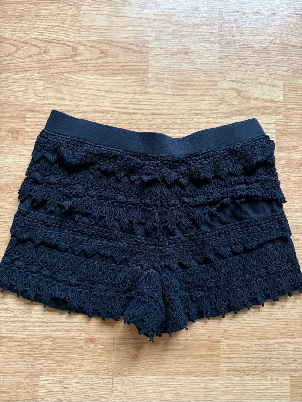 Black Express Crochet Ruffle Shorts - Picture 3 of 5
